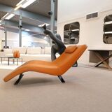 Deluxe leather lounge chair