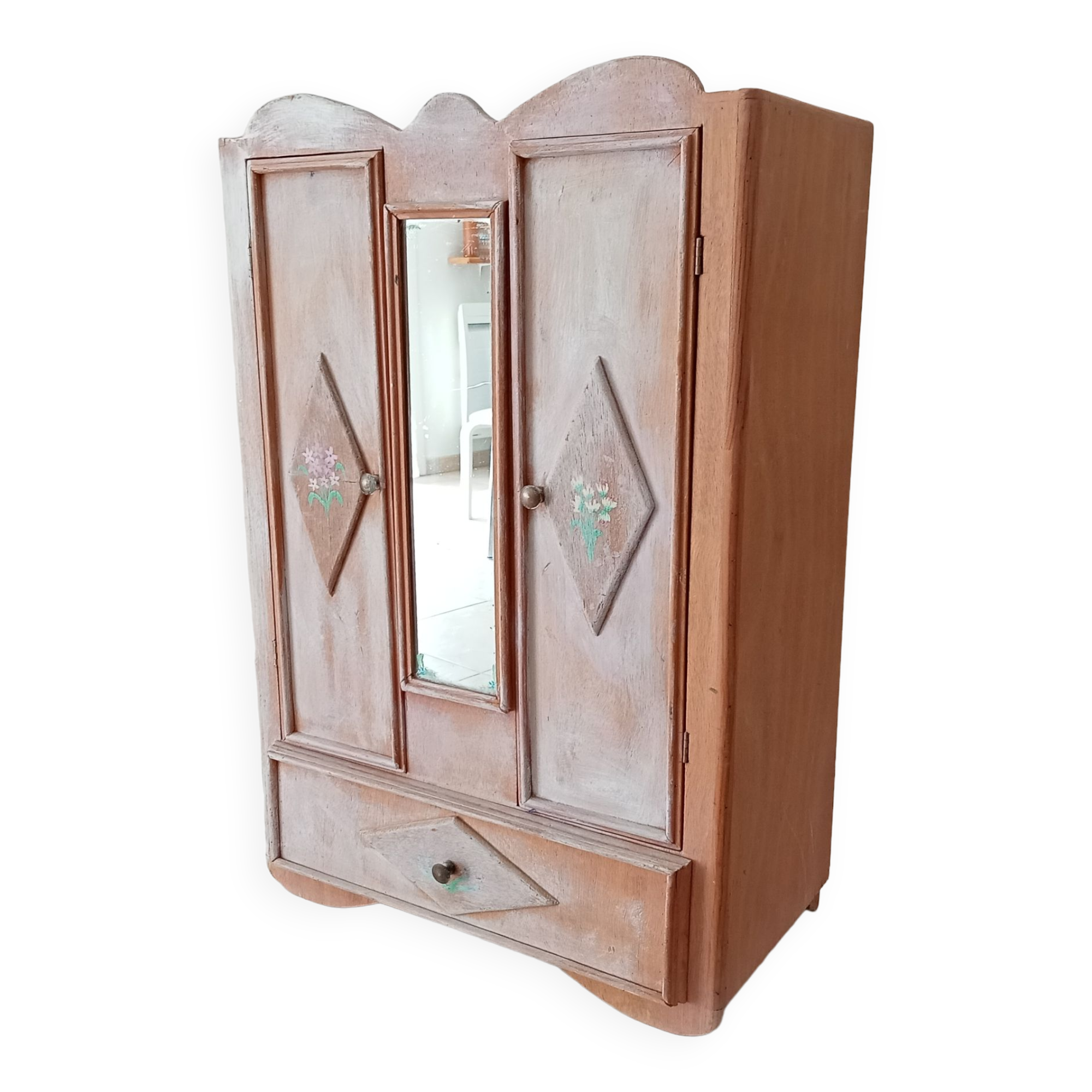 Art Deco doll cabinet 50s