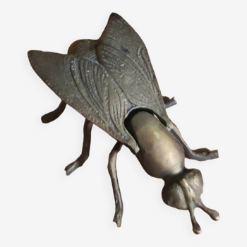 Gold metal fly ashtray