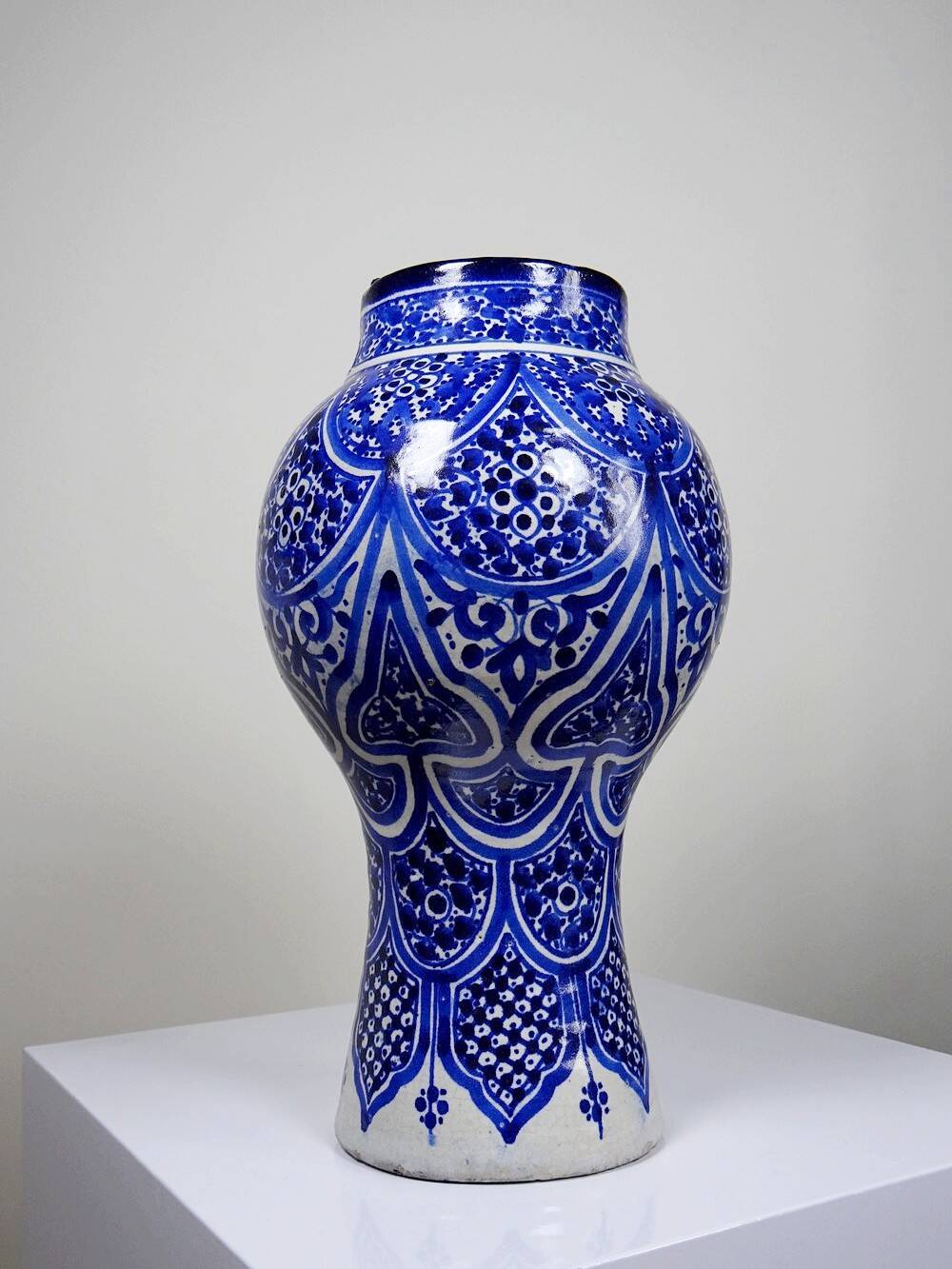Large Moroccan vase/jar Fez handmade ceramic Khabia 19th-20th century cobalt