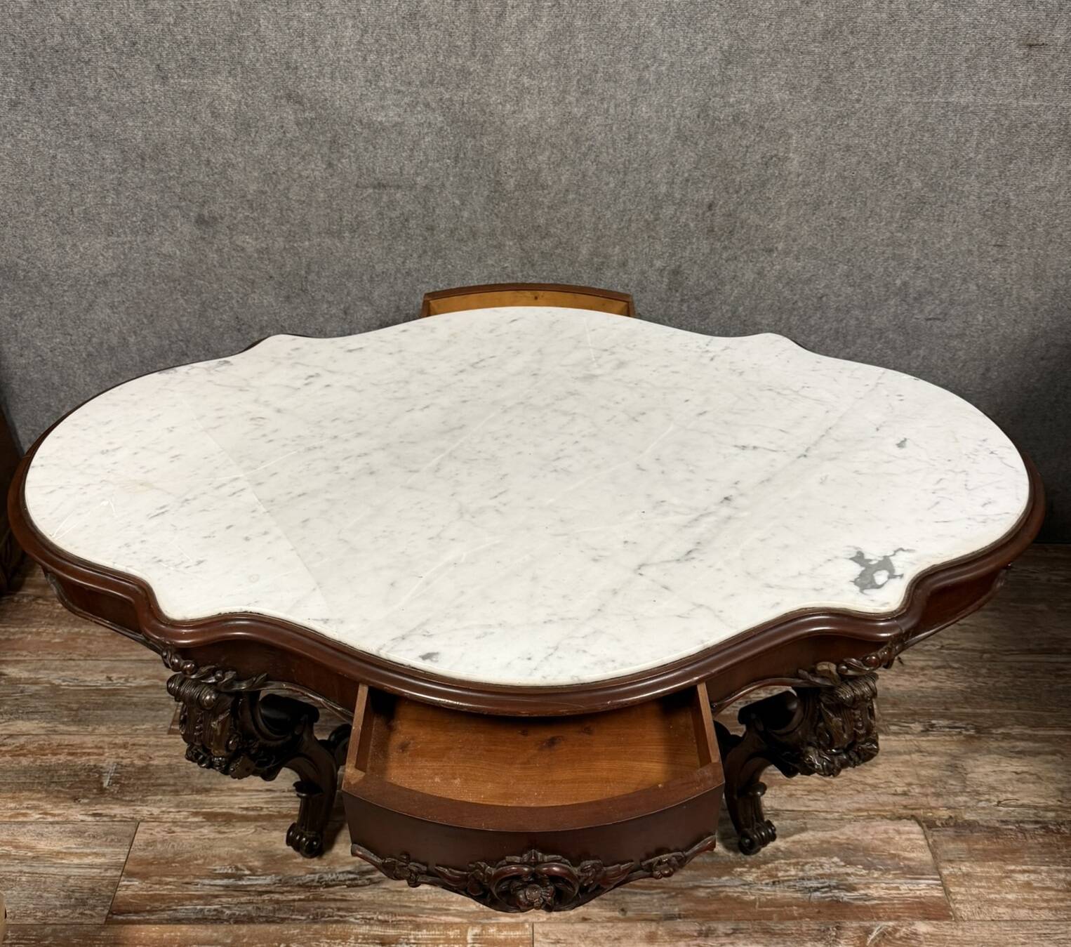 Violin-shaped pedestal table in mahogany and white marble, Napoleon III period