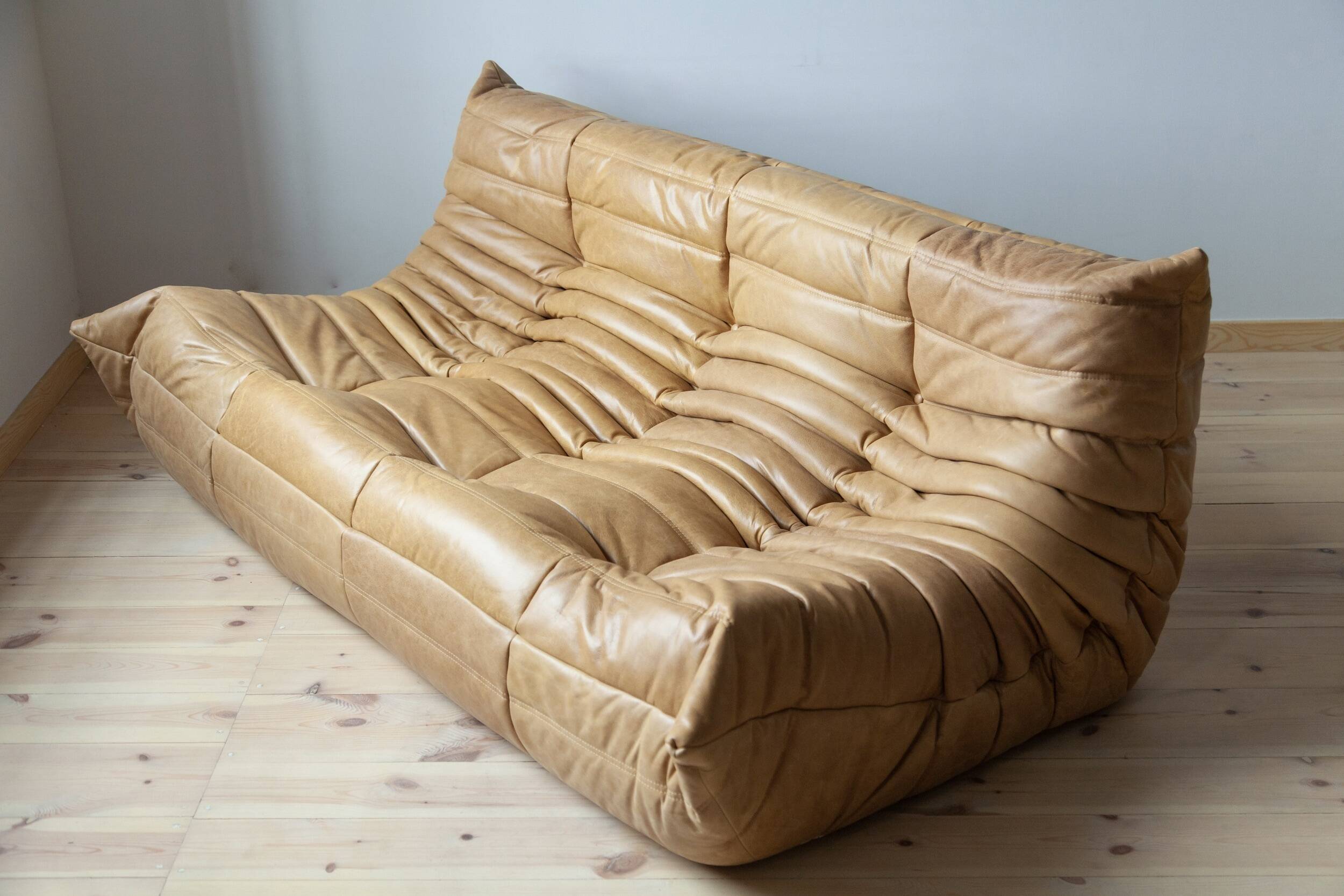3-seater sofa and Togo pouf