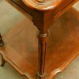 Travailleuse en noyer et placage de noyer Meuble d'appoint XX siècle