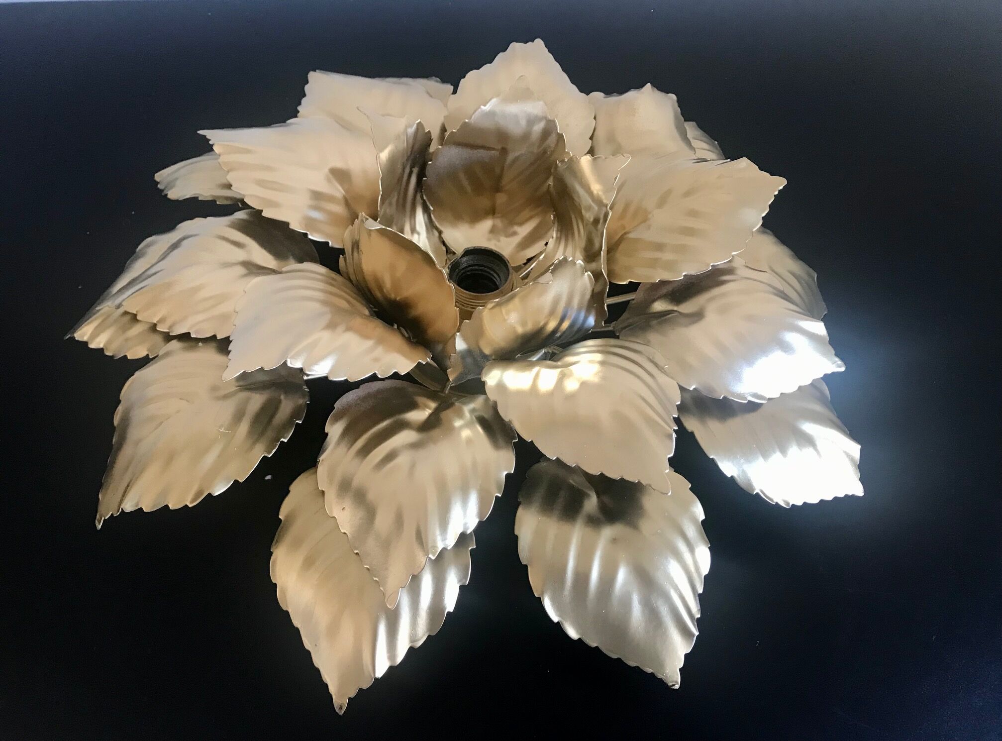 Ceiling lamp flower / golden leaves