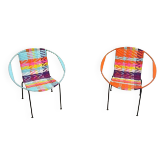 Multicolor plastic weave seats