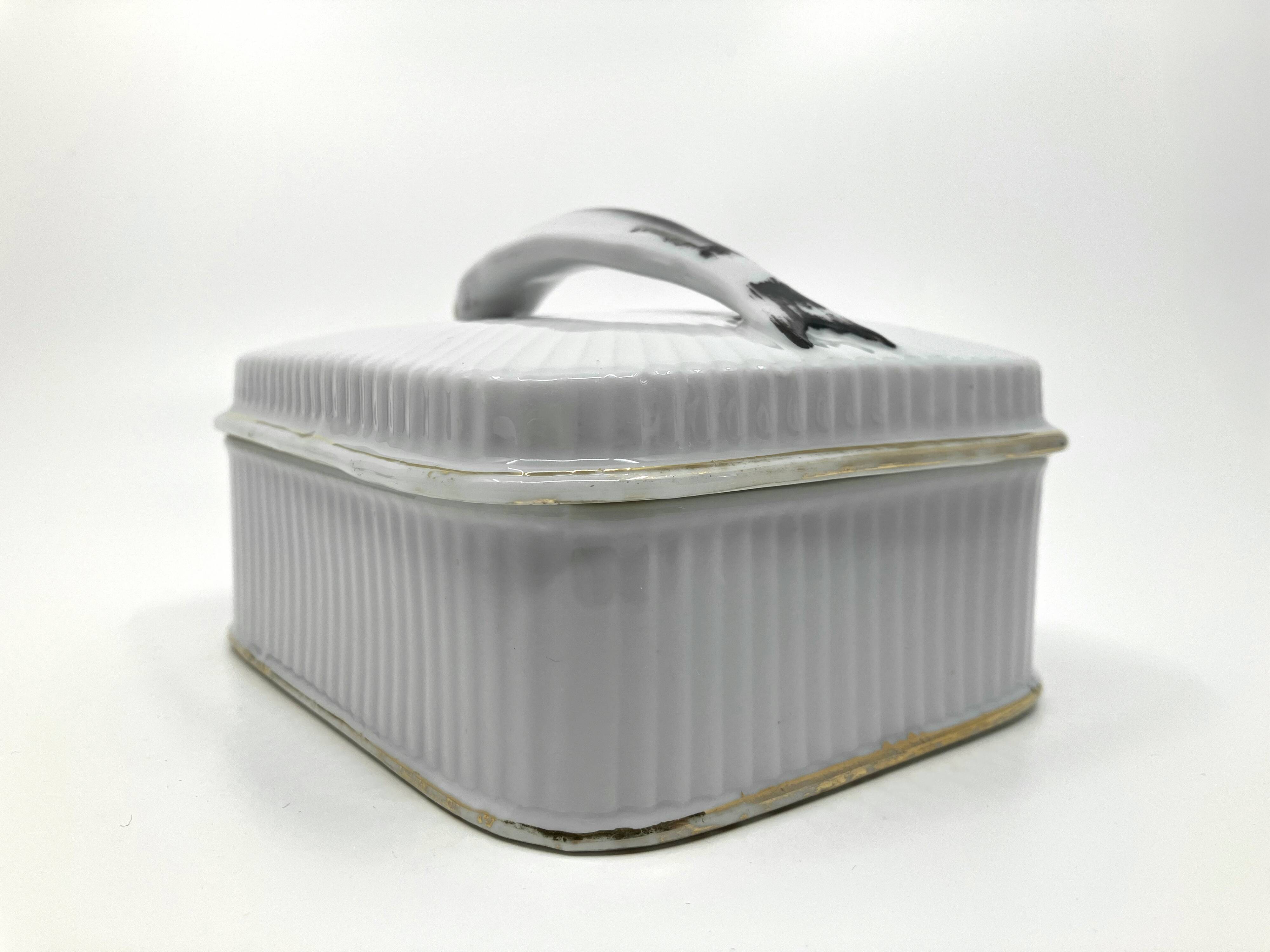Boîte à sardines Art Déco en porcelaine • Circa 1904-1918