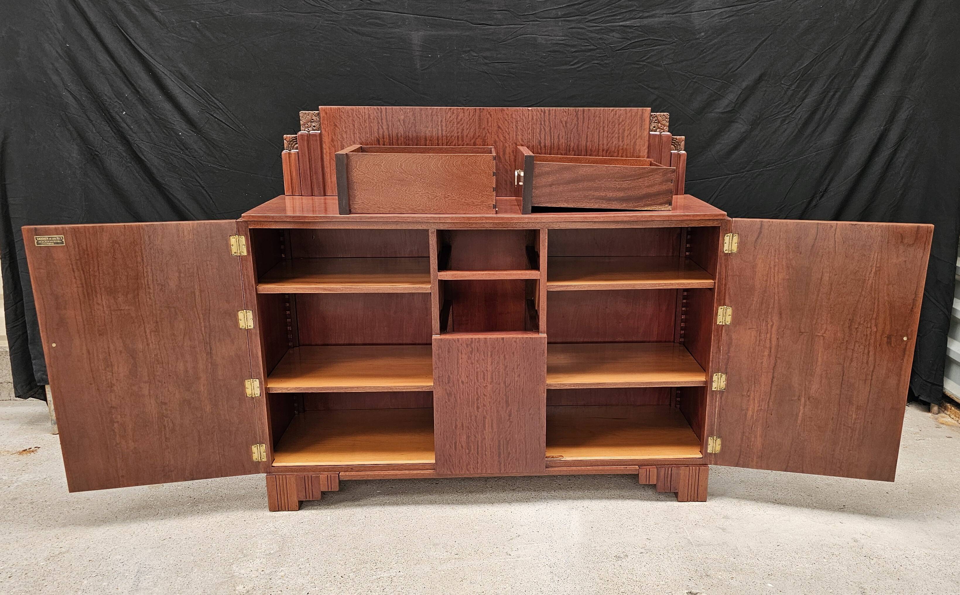 Art Deco buffet by Saddier & Fils in solid rosewood and veneer.