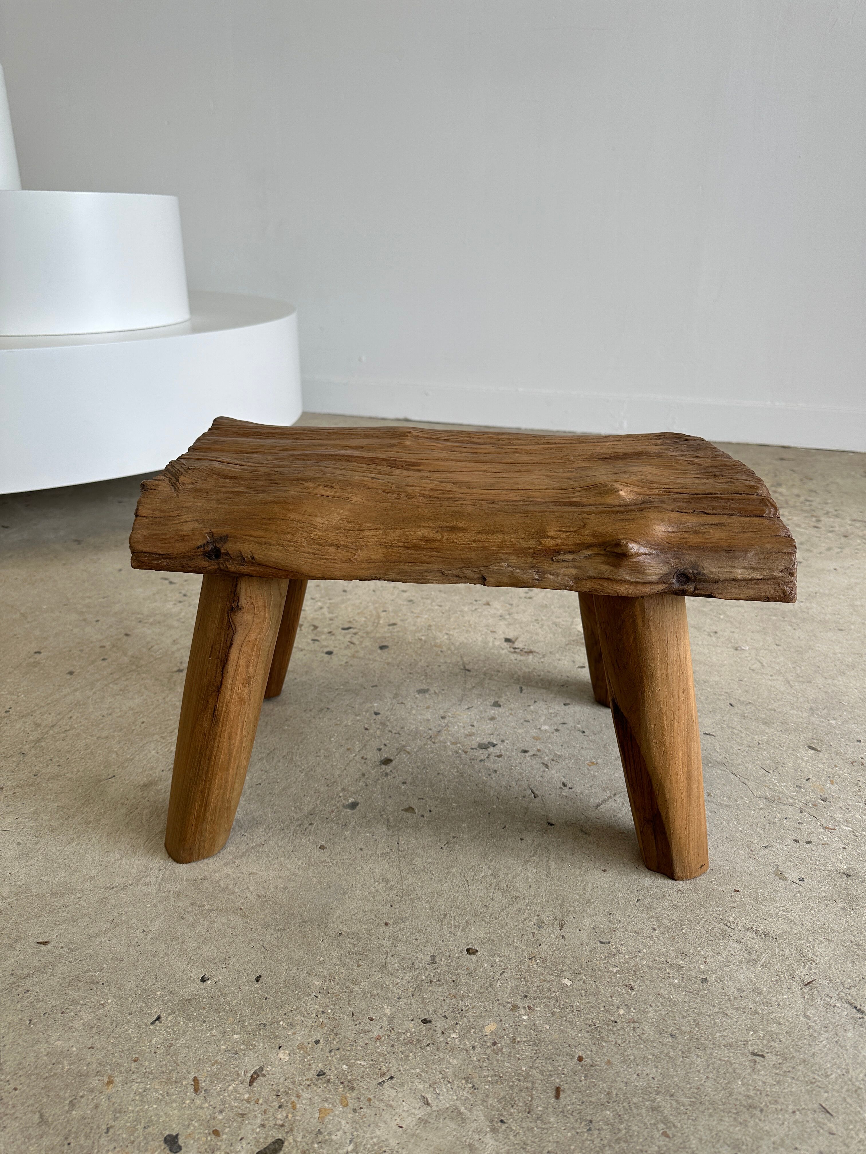 Stool in blond teak