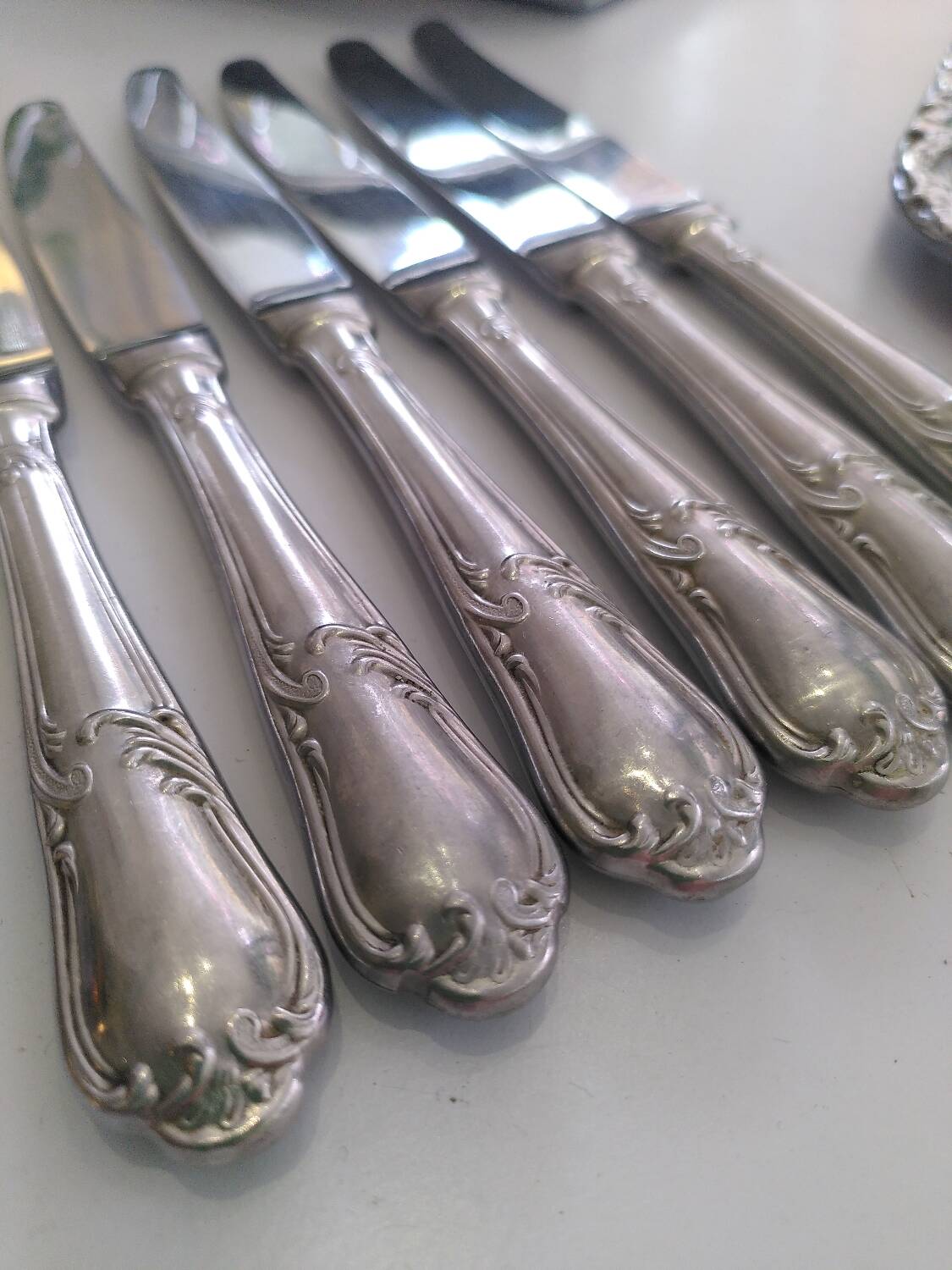 Lot de 6 couteaux métal argenté