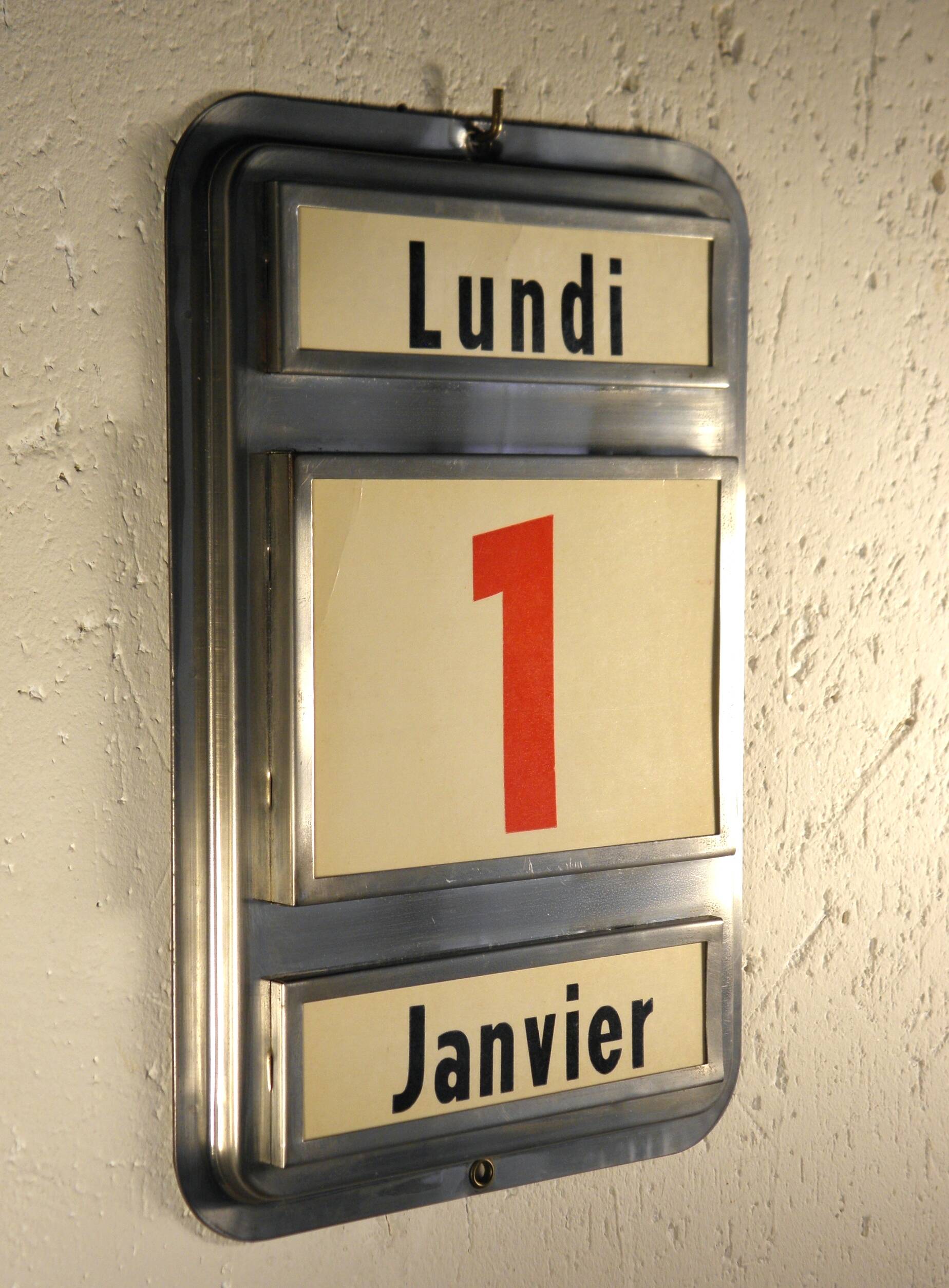 Perpetual calendar 60s