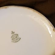 Cafetière ancienne en porcelaine