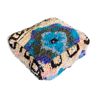 Moroccan pouf handmade in wool