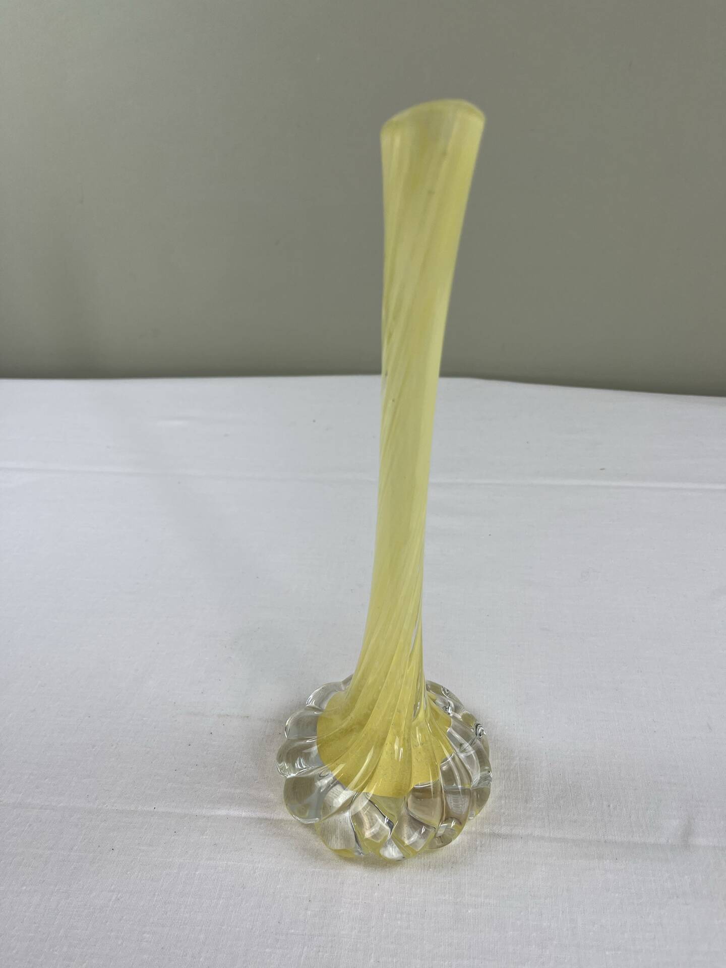 Twisted yellow art glass soliflores