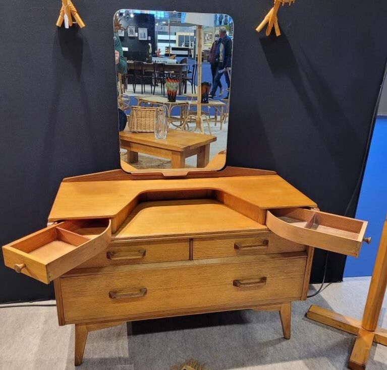 Dressing table G Plan 50s in teak-plated wood
