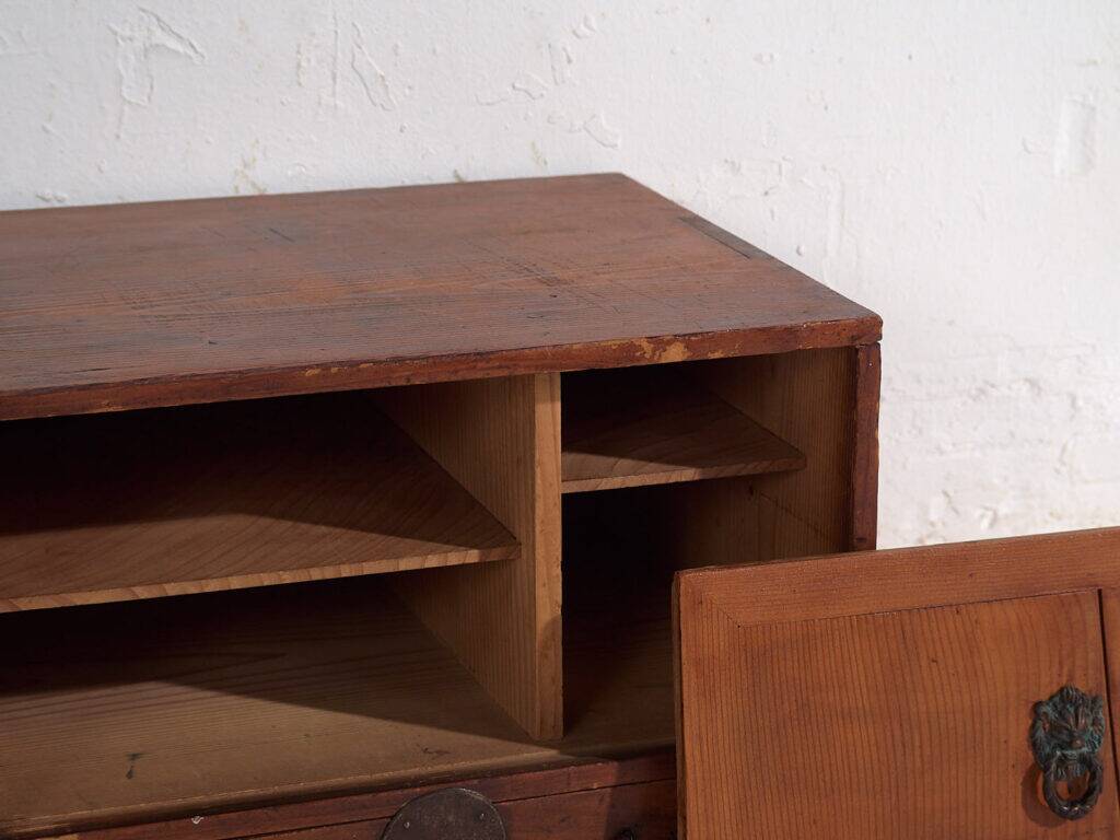 Ancient kodansu in Japanese cedar with compartments and lower drawer, early Taishō-Showa (circa 1915-1945) #24