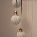 Suspension 3 lumières en opaline blanche