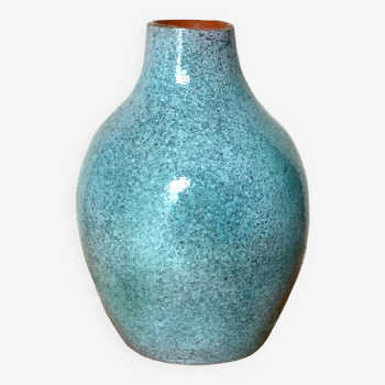 Ceramic vase