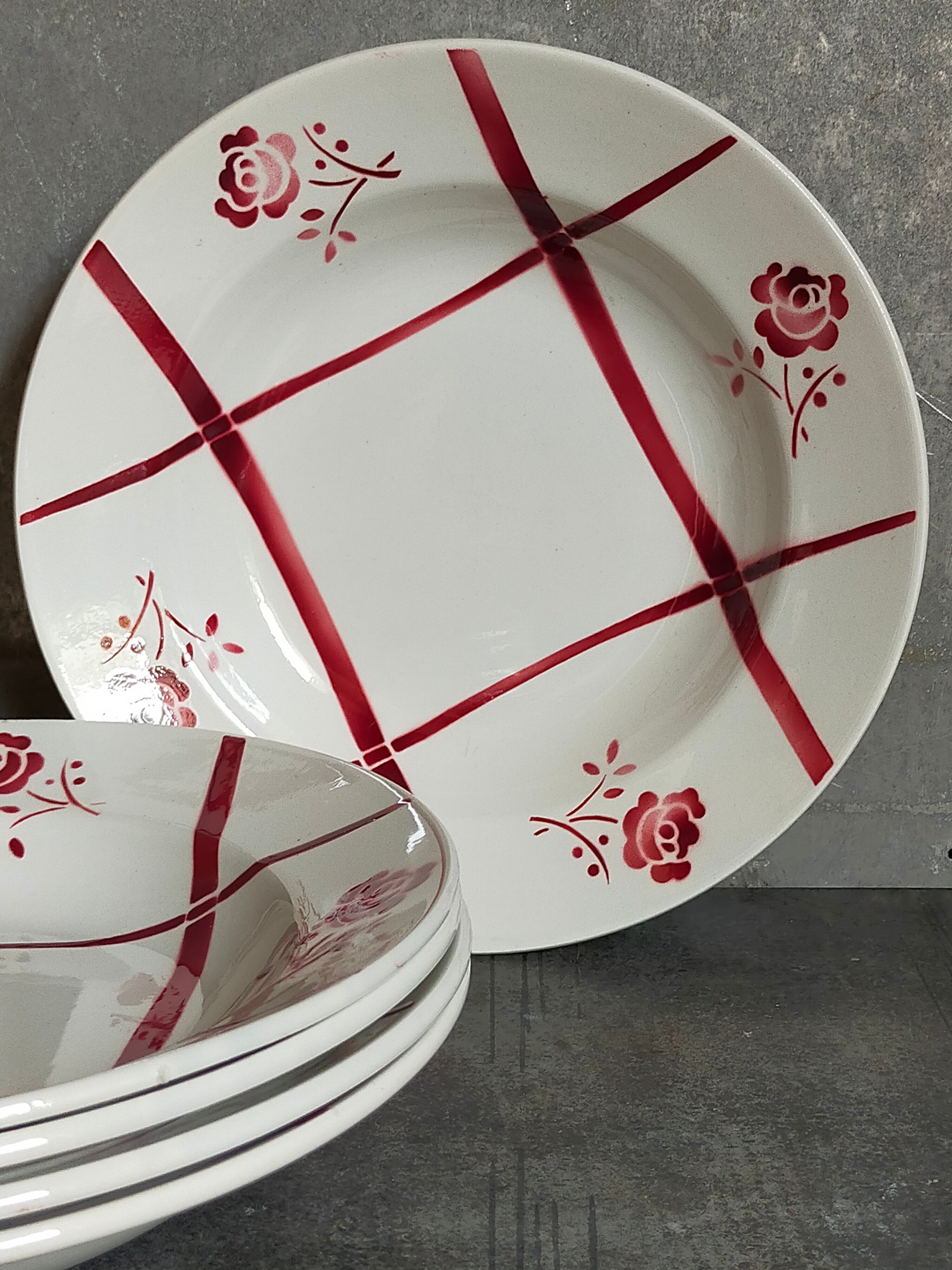 Five plates "grandmother" faience of Badonviller ancient