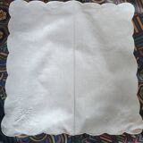 Lot of 12 embroidered table napkins.