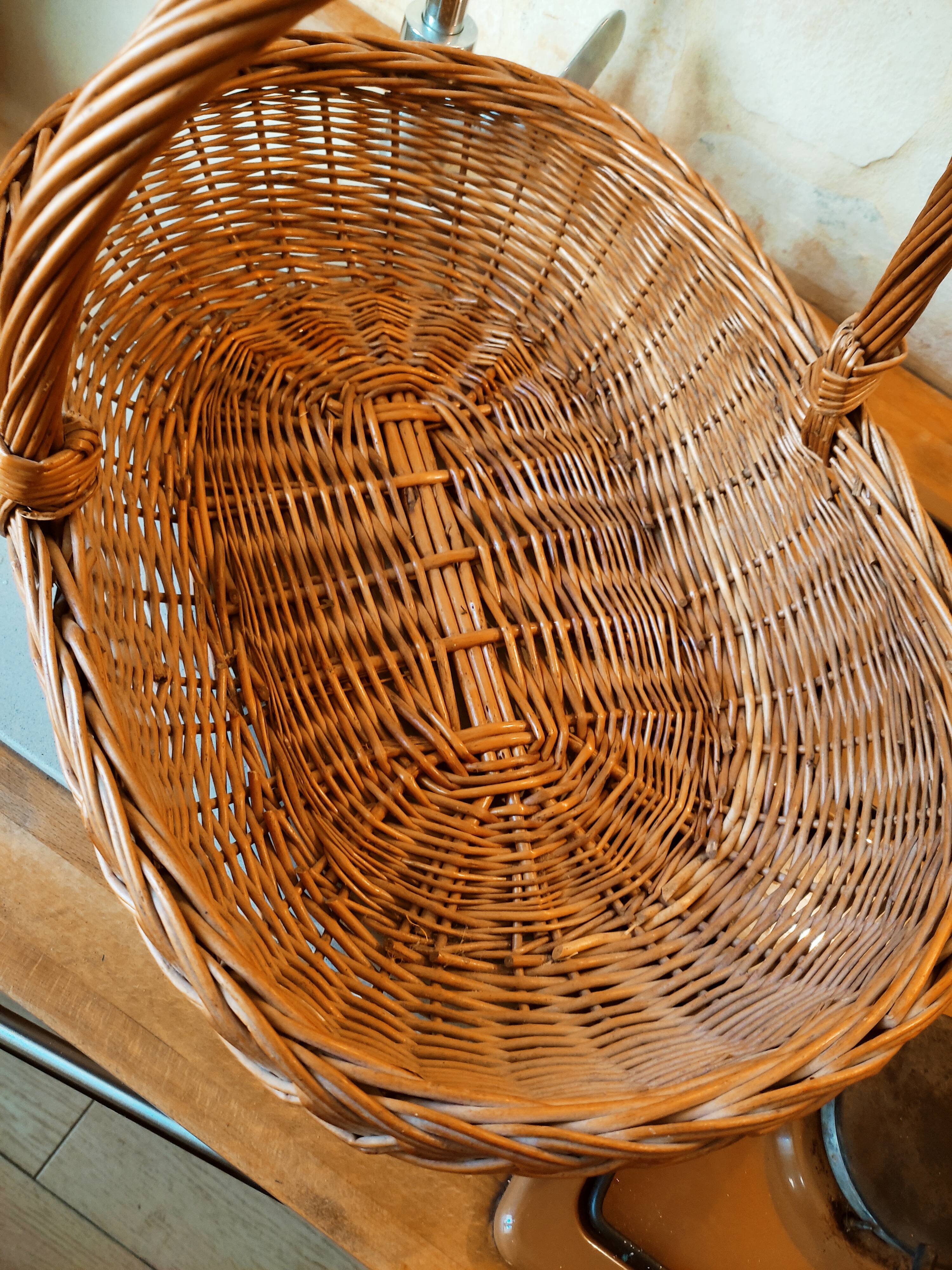 Wicker picking basket