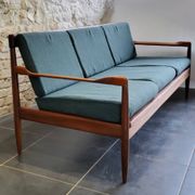 Vintage Scandinavian 3-seater canapé in solid wood