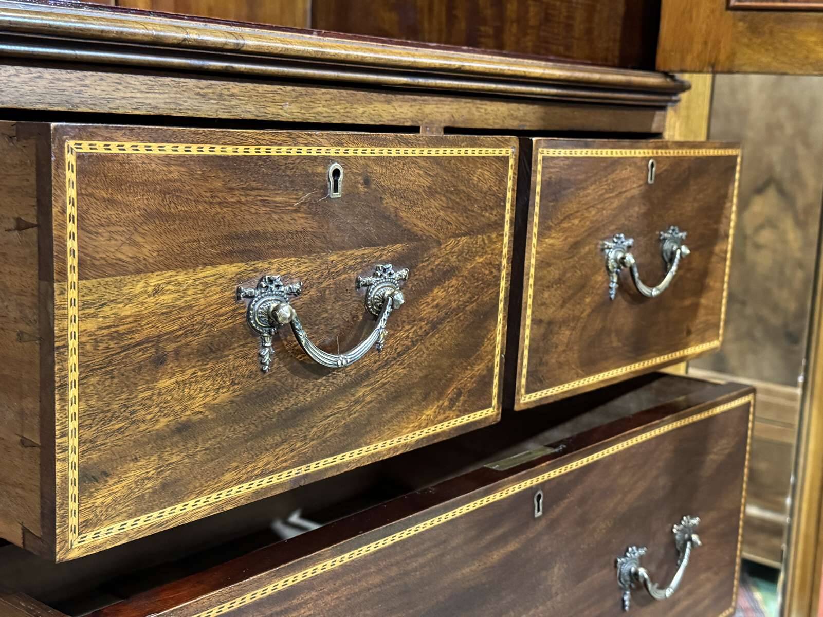 Armoire dressing anglaise en acajou 19ème
