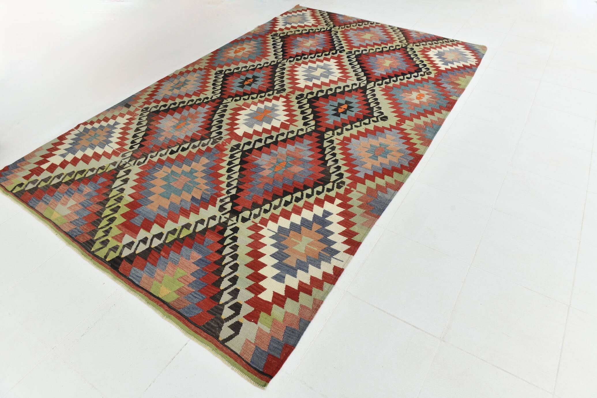 6x10 Green & Red Tribal Vintage Kilim Rug, 199x320Cm