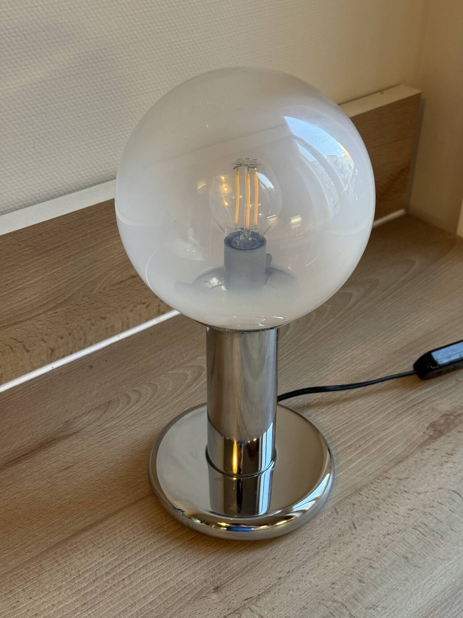 TARGETTI table lamp in chrome and transparent/white glass.