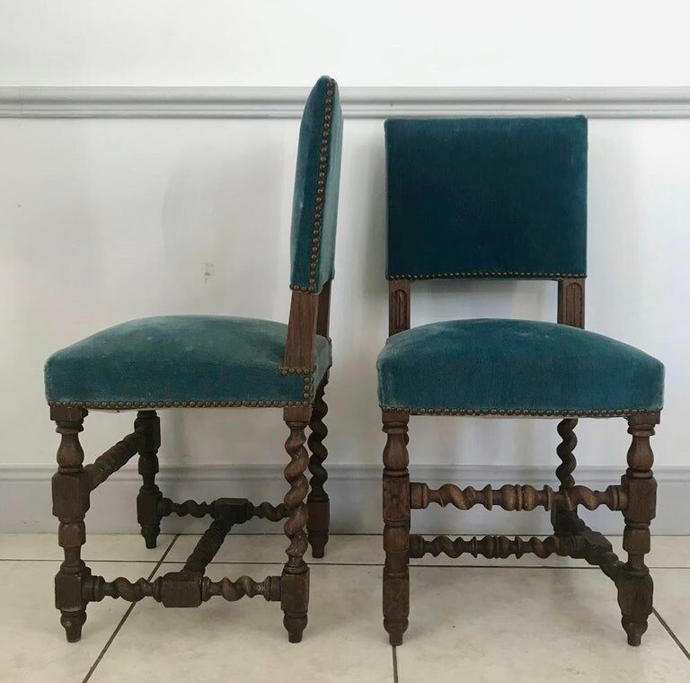 Set of 6 blue velvet chairs in Louis XIII 19th century style