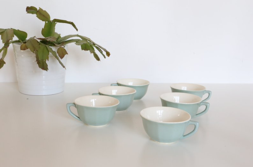 Set of 6 cups of the 1950s, the pottery of Sarreguemines