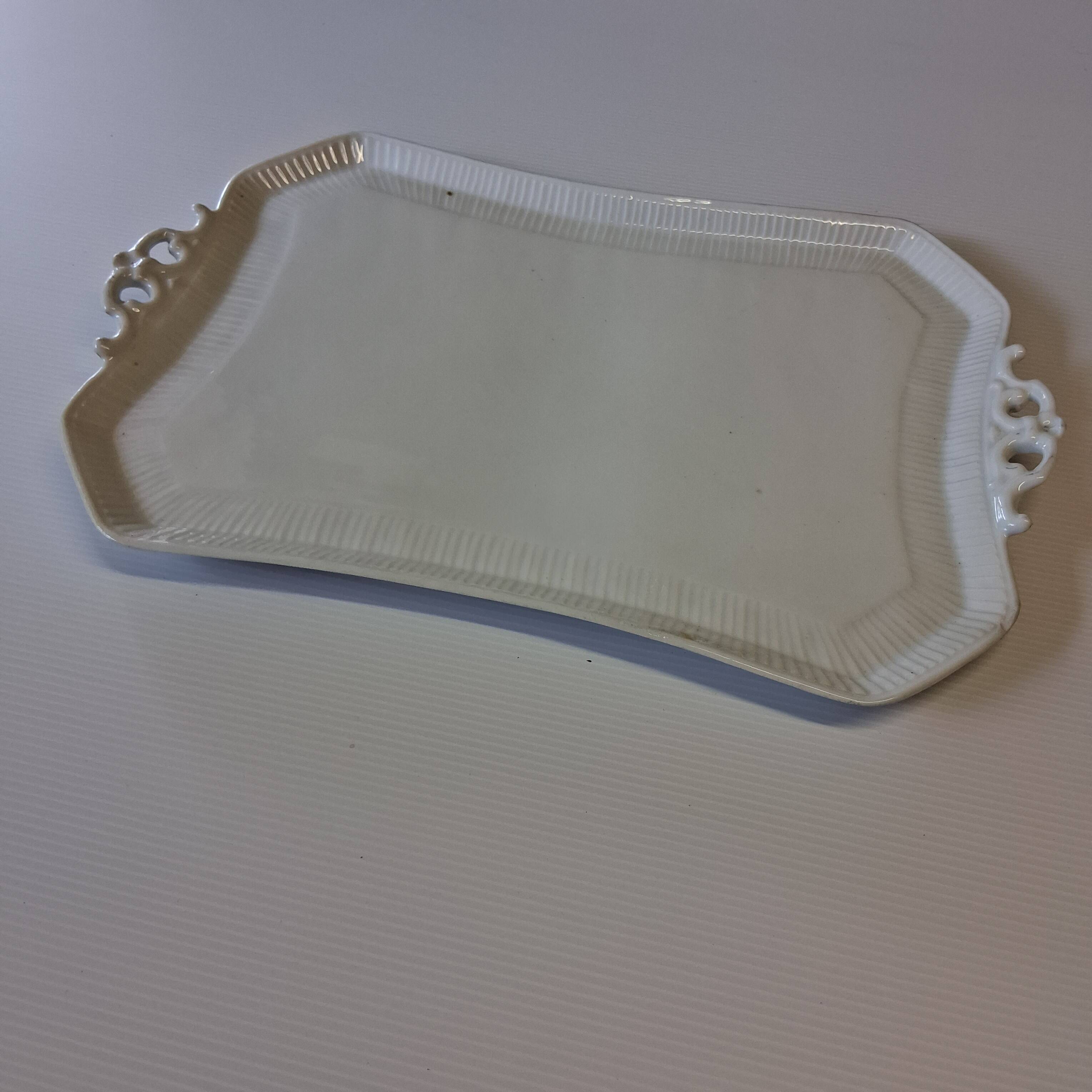 Very nice old white porcelain dish from Mehun in good condition.