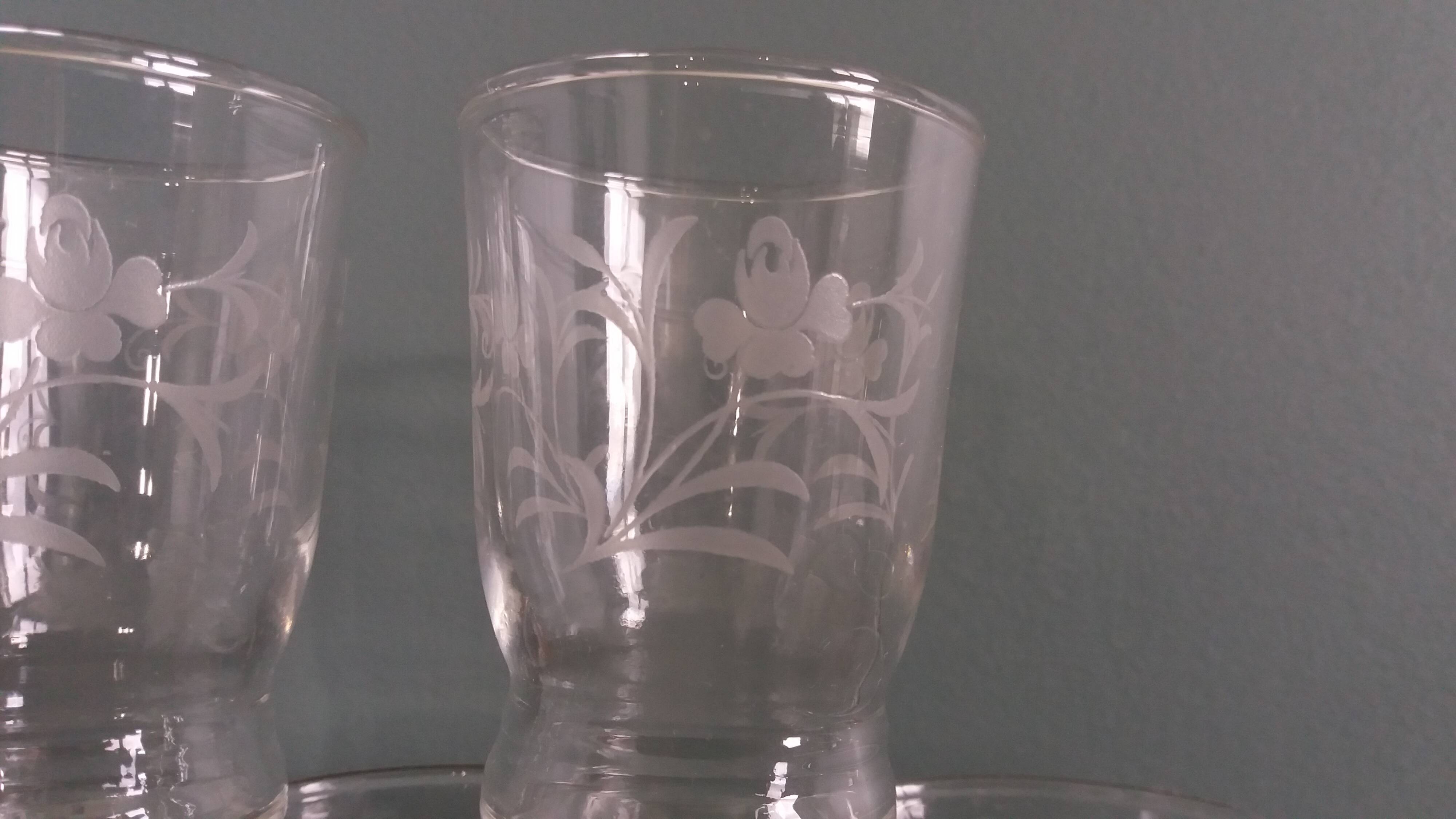 6 antique digestif glasses, floral pattern