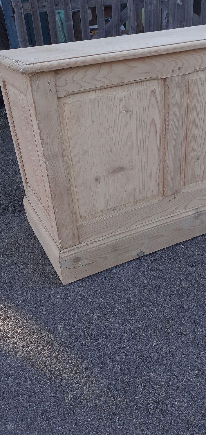 Counter trade furniture