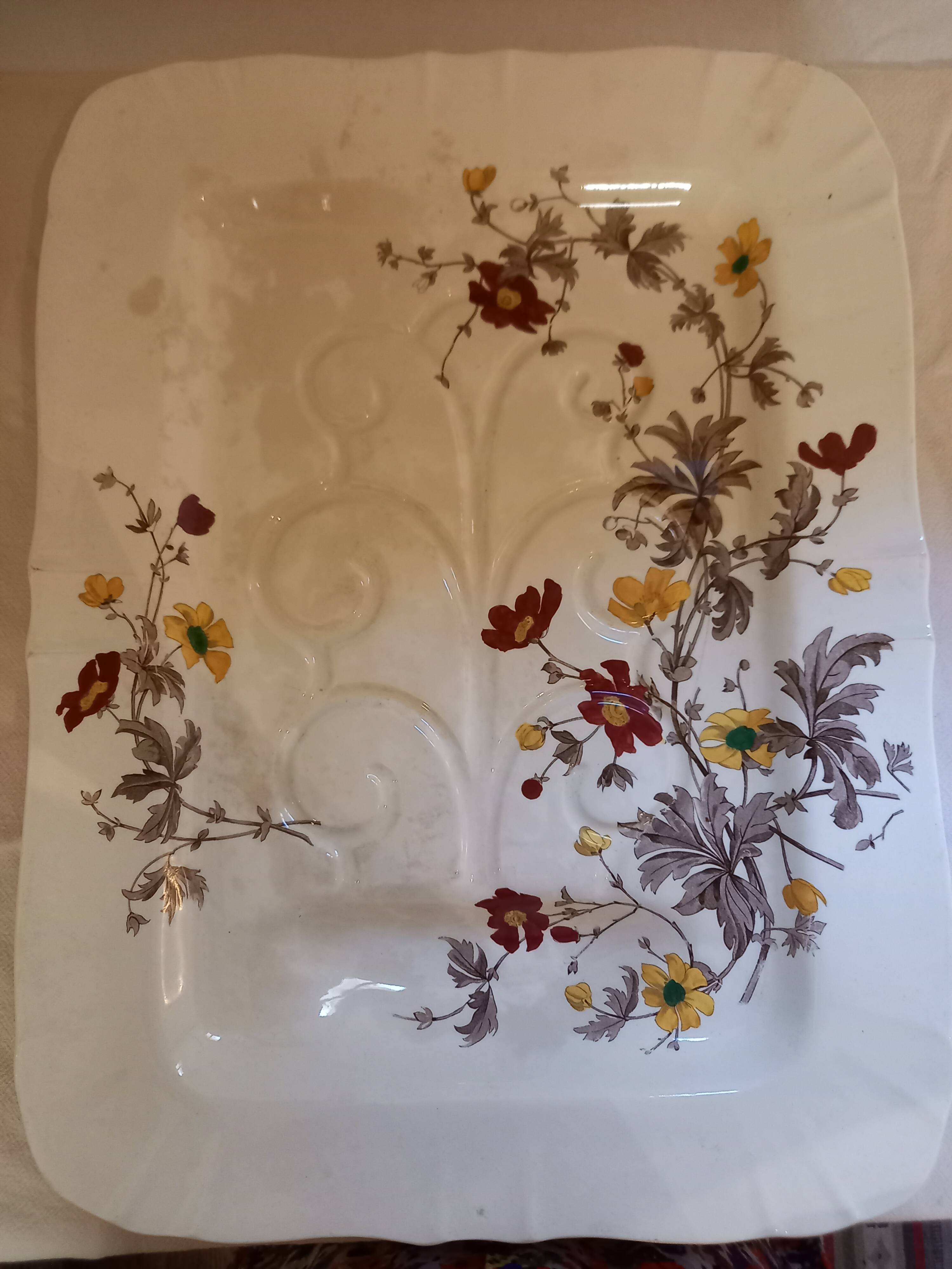 Serving dish, floral decoration, flutes, juice reservoir, English porcelain, Minton