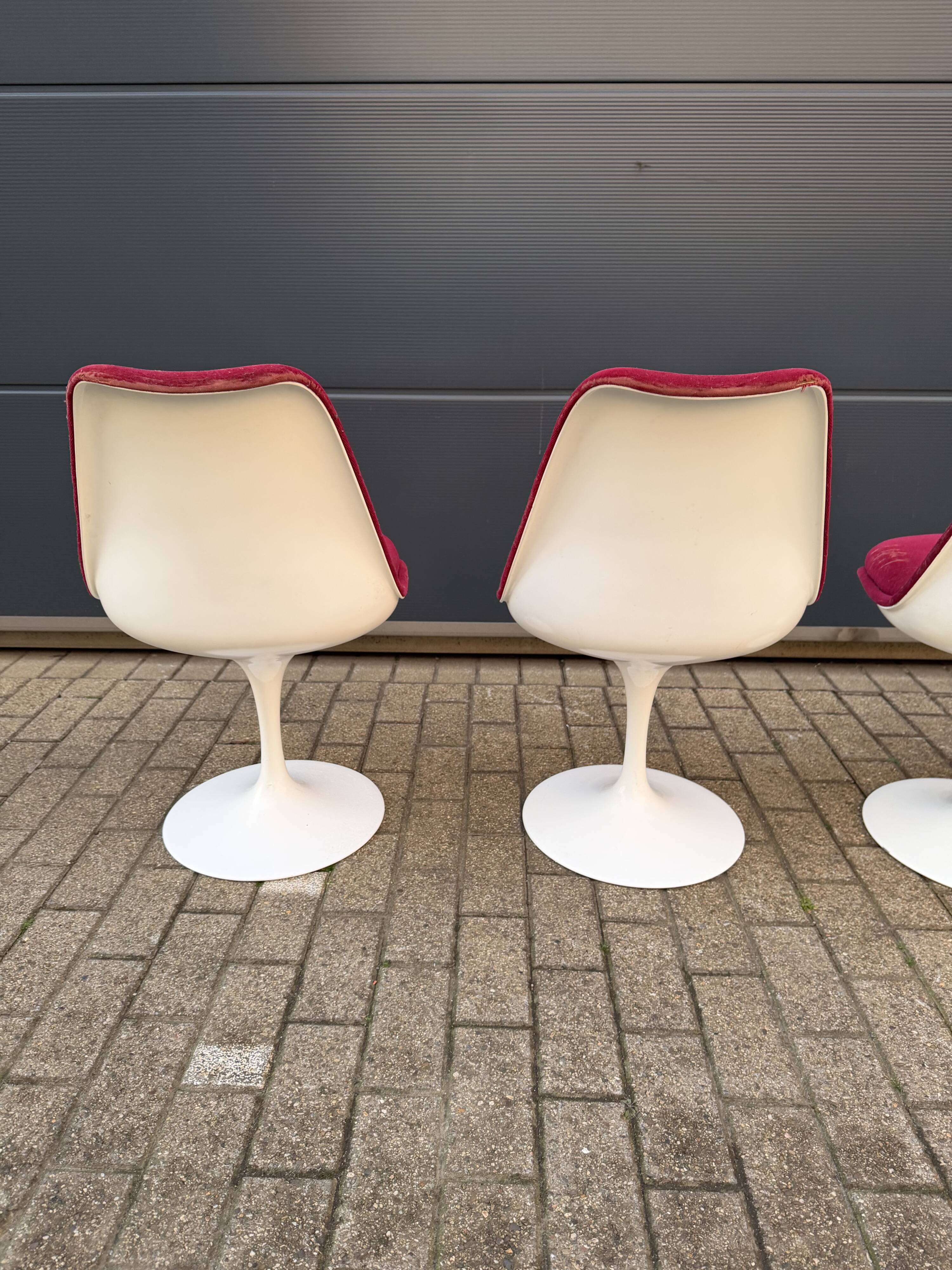 6 original vintage Knoll Tulip chairs by Eero Saarinen