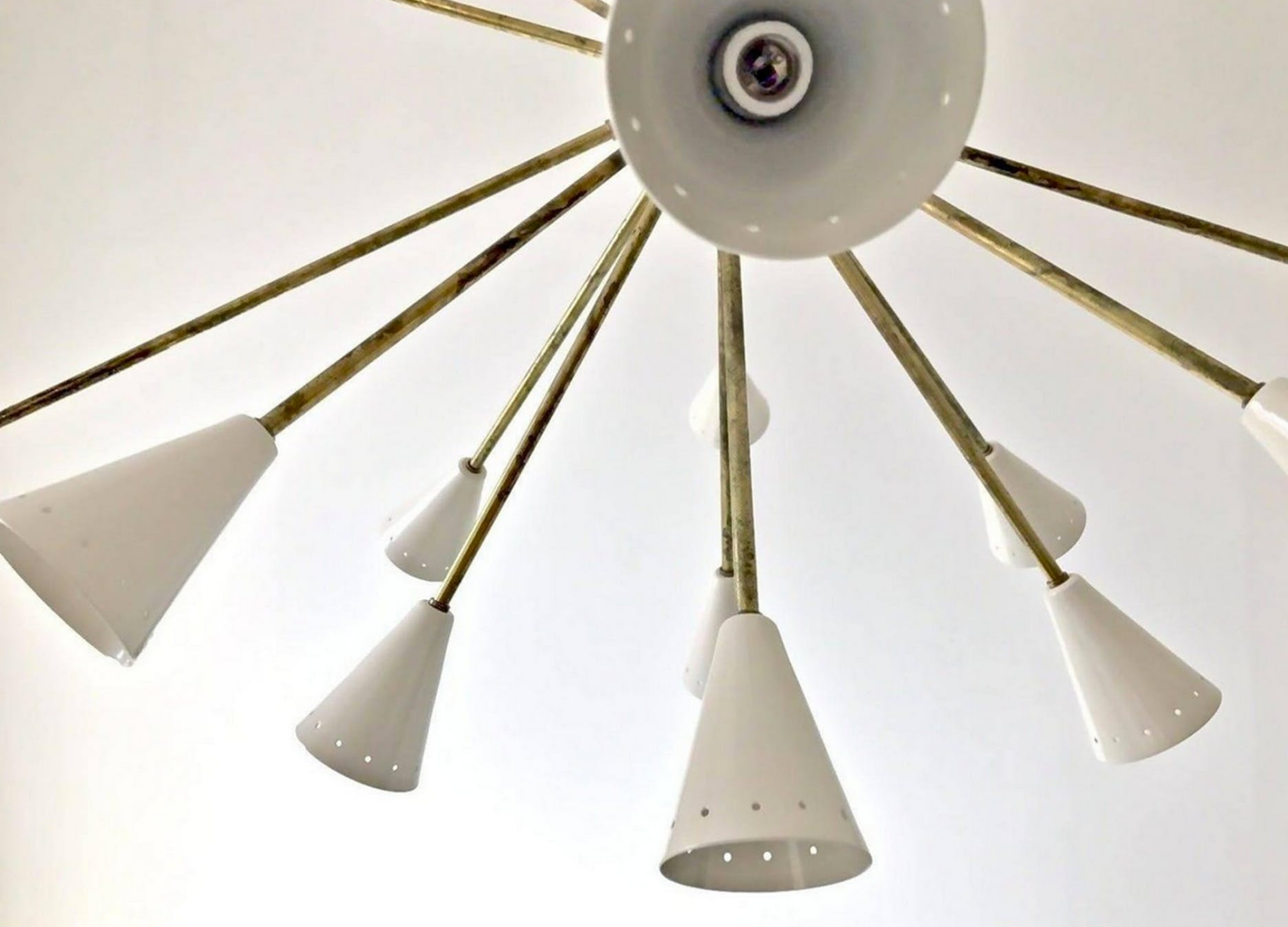 Chandelier Sputnik 24-arm brass and white-ivory lacquered metal