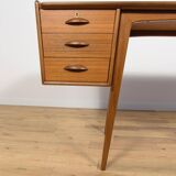 Mid-Century Teak Desk by Svante Skogh for AB Möbelfabriken Balder, Sweden, 1950s