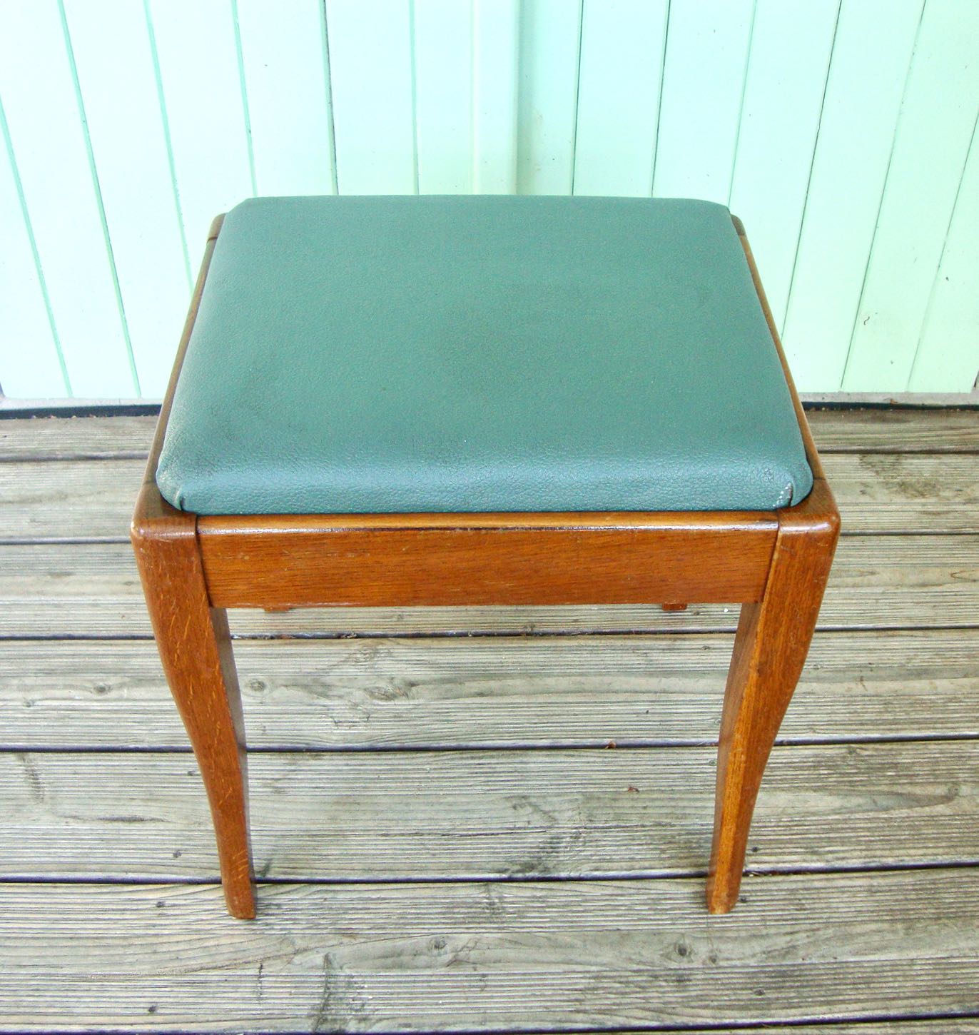 Sewing box worker's stool