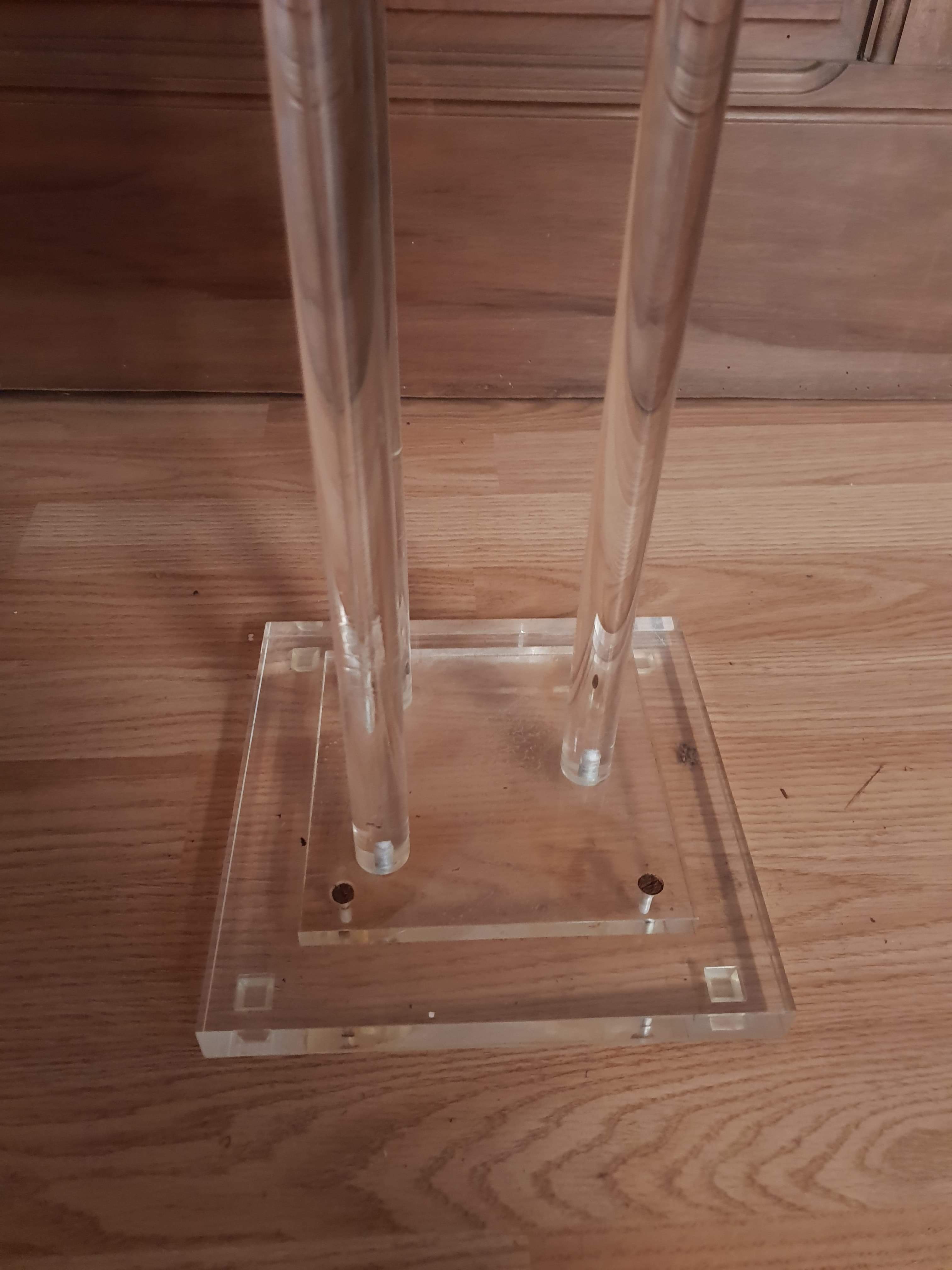 Vintage Plexiglas Sellette