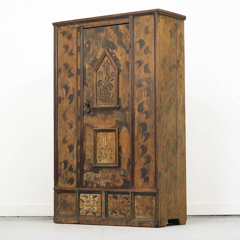 Armoire de mariée peinte d'art populaire