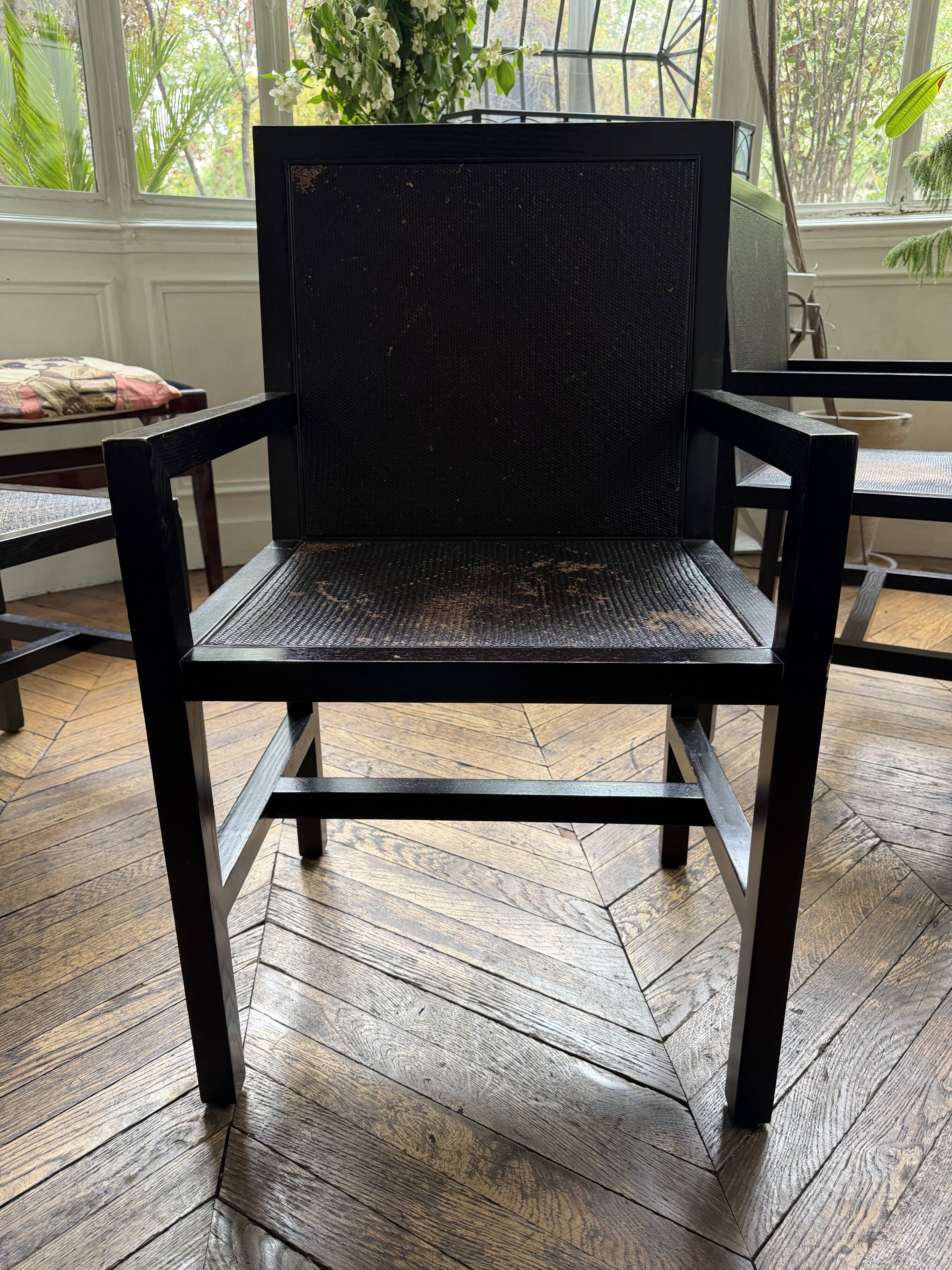 Ensemble de chaises et tabourets