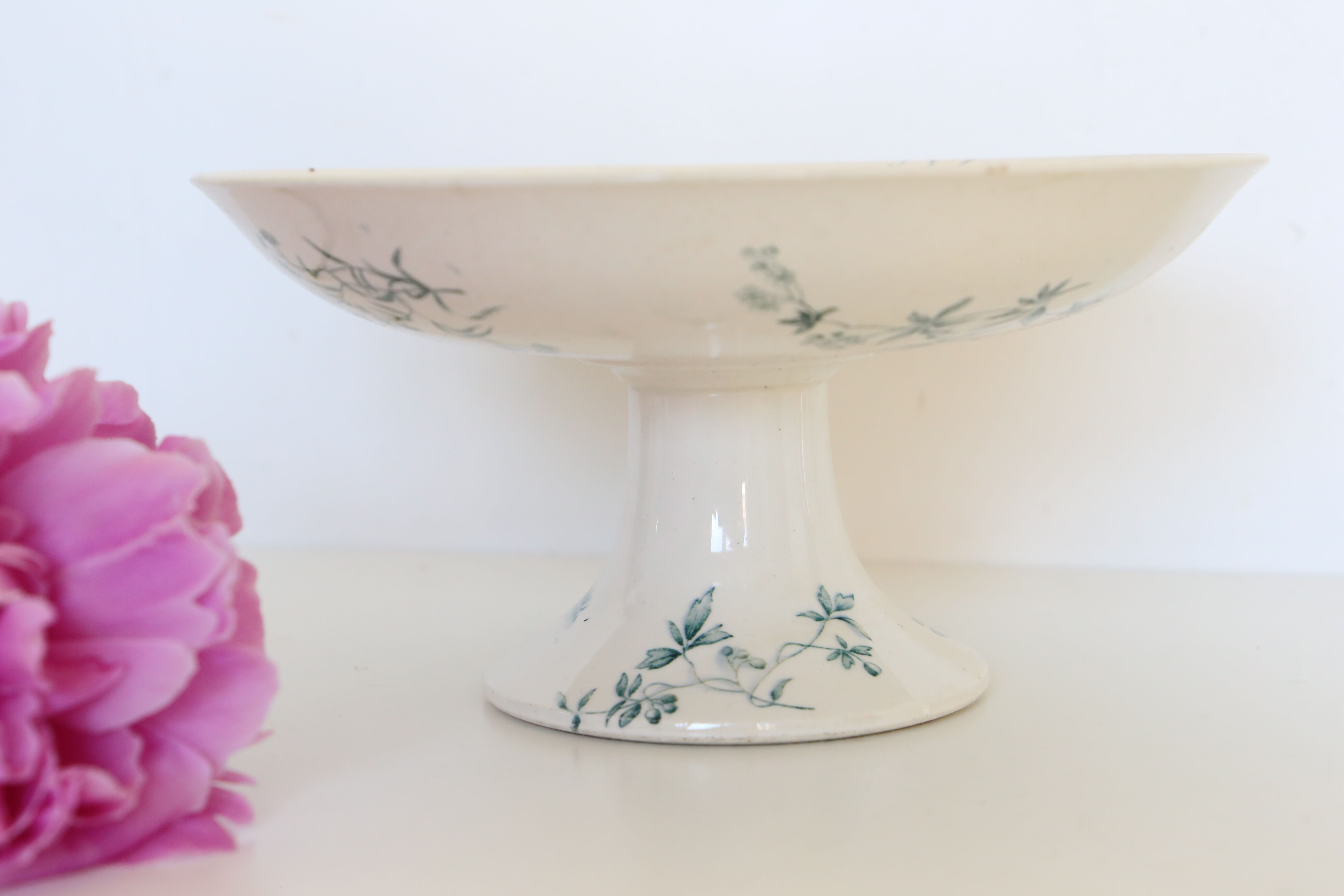 Servant dish on piedouche / compotier, Terre de Ferre, Longwy cute pattern, Vintage, early 19th