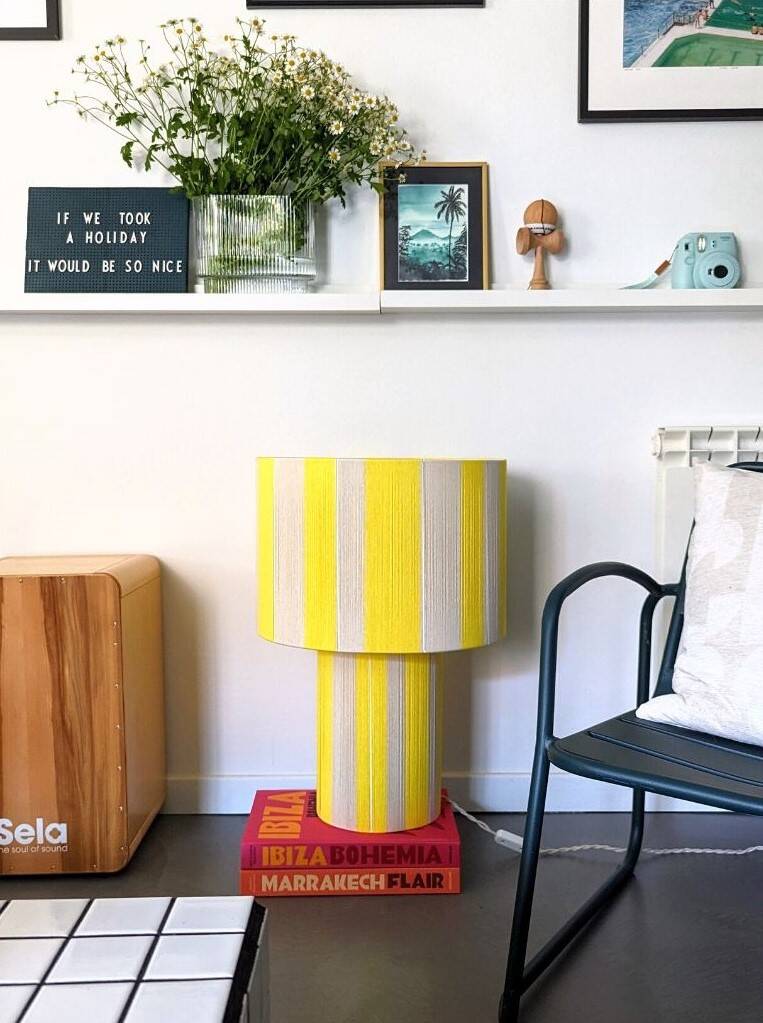 Grande lampe à poser l'Eléange jaune crème