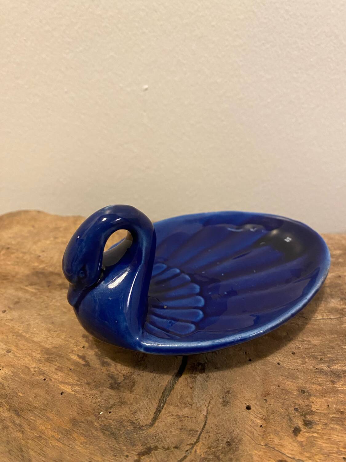 Swan soap dish