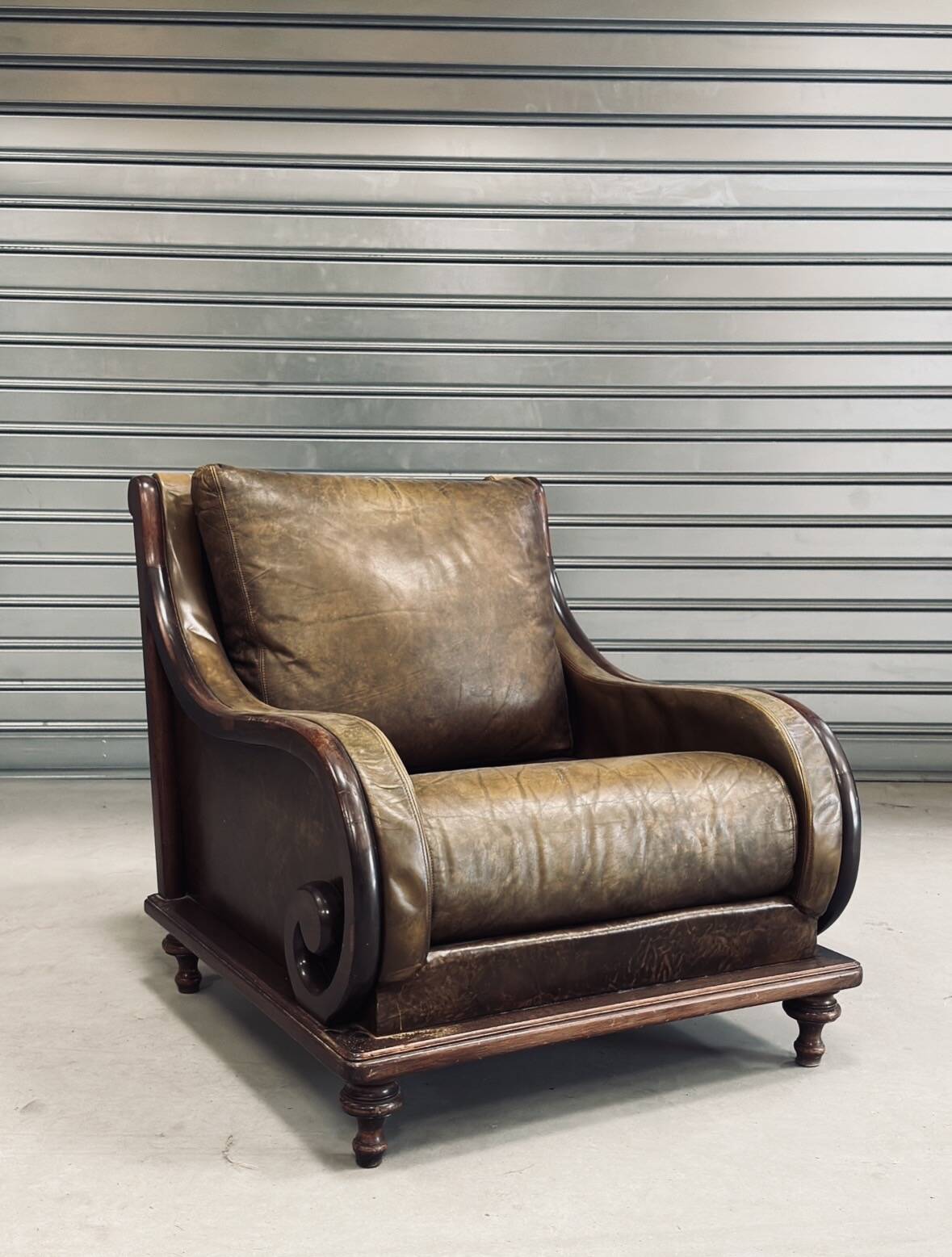 Pair of vintage cognac leather armchairs & solid wood – club/lounge style