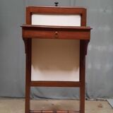 Nineteenth drawer screen