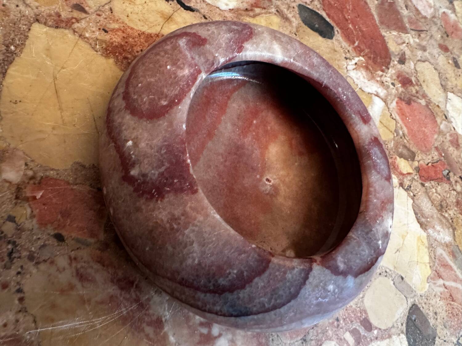 Antique reddish marble ashtray D 12 cm