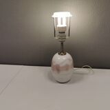 Lampe de table en verre blanc et rose conçue par Michael Bang et fabriquée par Holmegaard.
