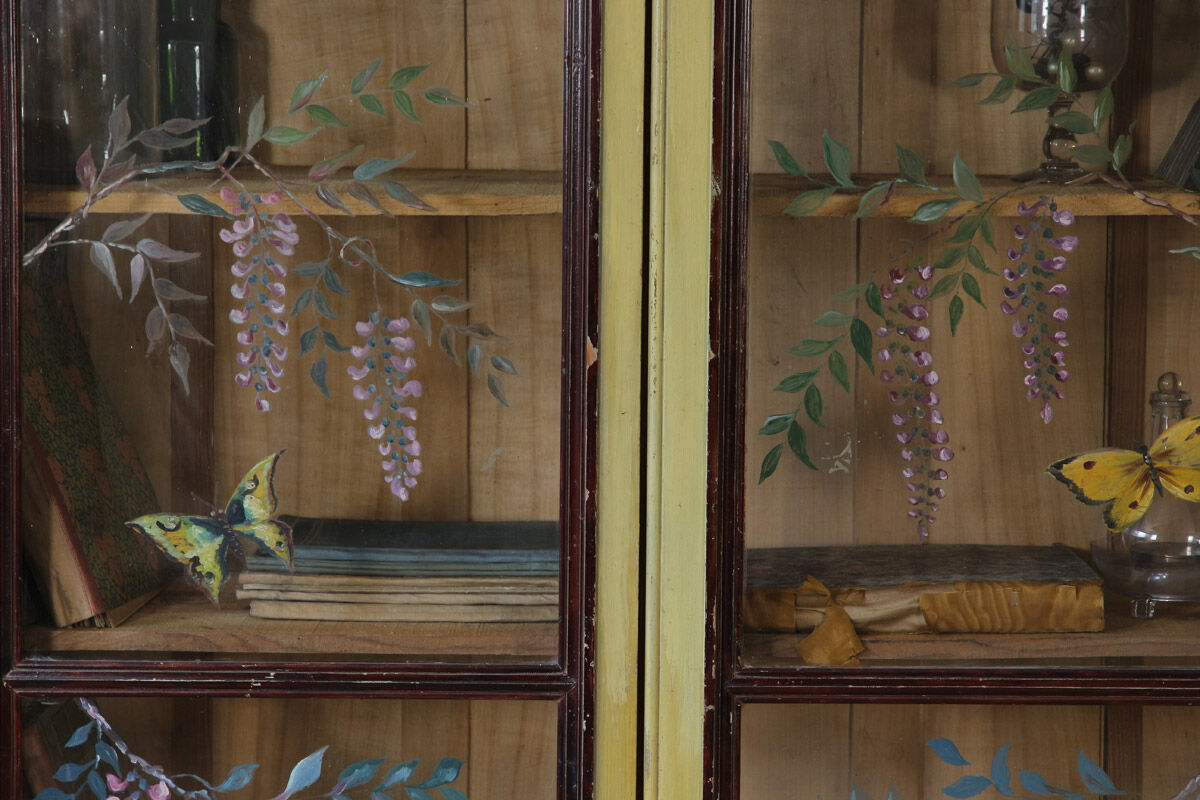 Old library 2 bodies 1900s