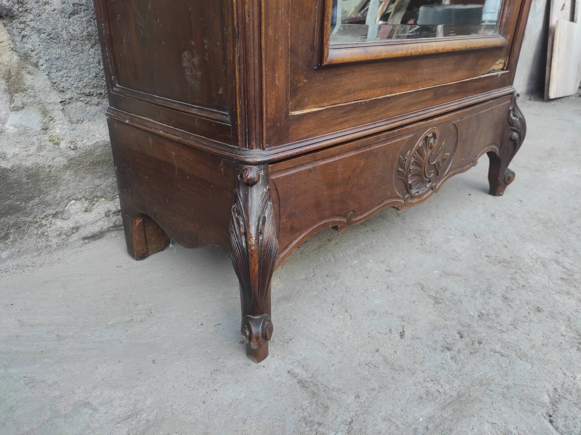 Old hosiery shell mirror cabinet Louis XV XIXth century beveled mirror mercury 2 drawers